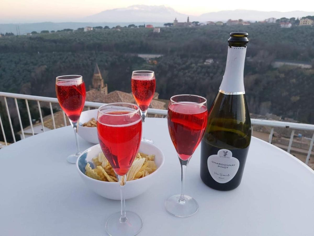 Charmante Vakantiewoning 'Casa Di Tonno' Loreto Aprutino Luaran gambar